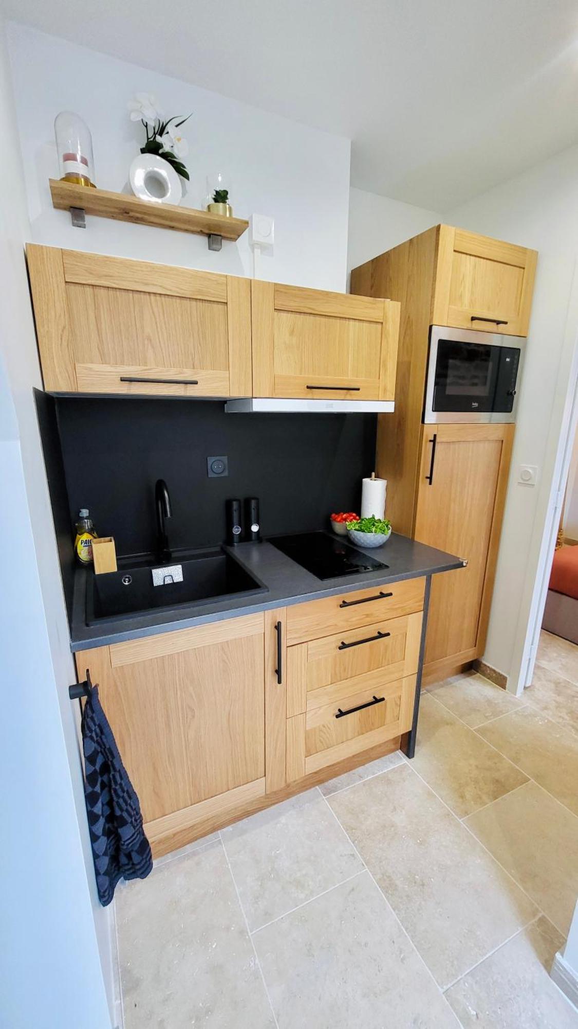 - La Suite Delos - Jacuzzi 2 Places - Centre Ville A Pied - Lit Queen Size - Parking Privee - Wifi - City Center Within Walking Distance - Quimper Exterior foto