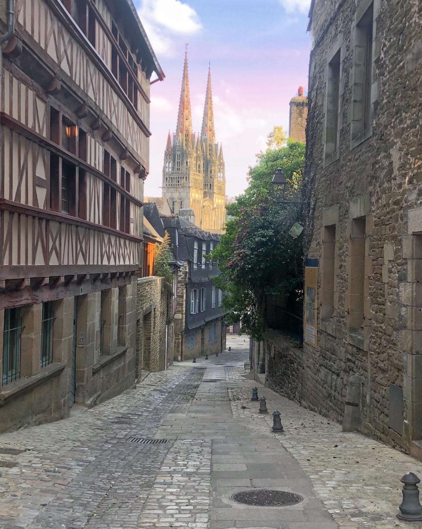 - La Suite Delos - Jacuzzi 2 Places - Centre Ville A Pied - Lit Queen Size - Parking Privee - Wifi - City Center Within Walking Distance - Quimper Exterior foto